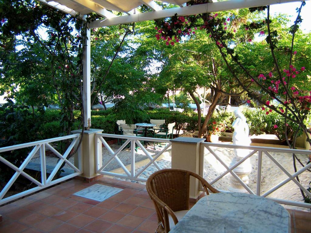 Emilia Luxury Apartments Mégas Yialós-Nítes Szoba fotó